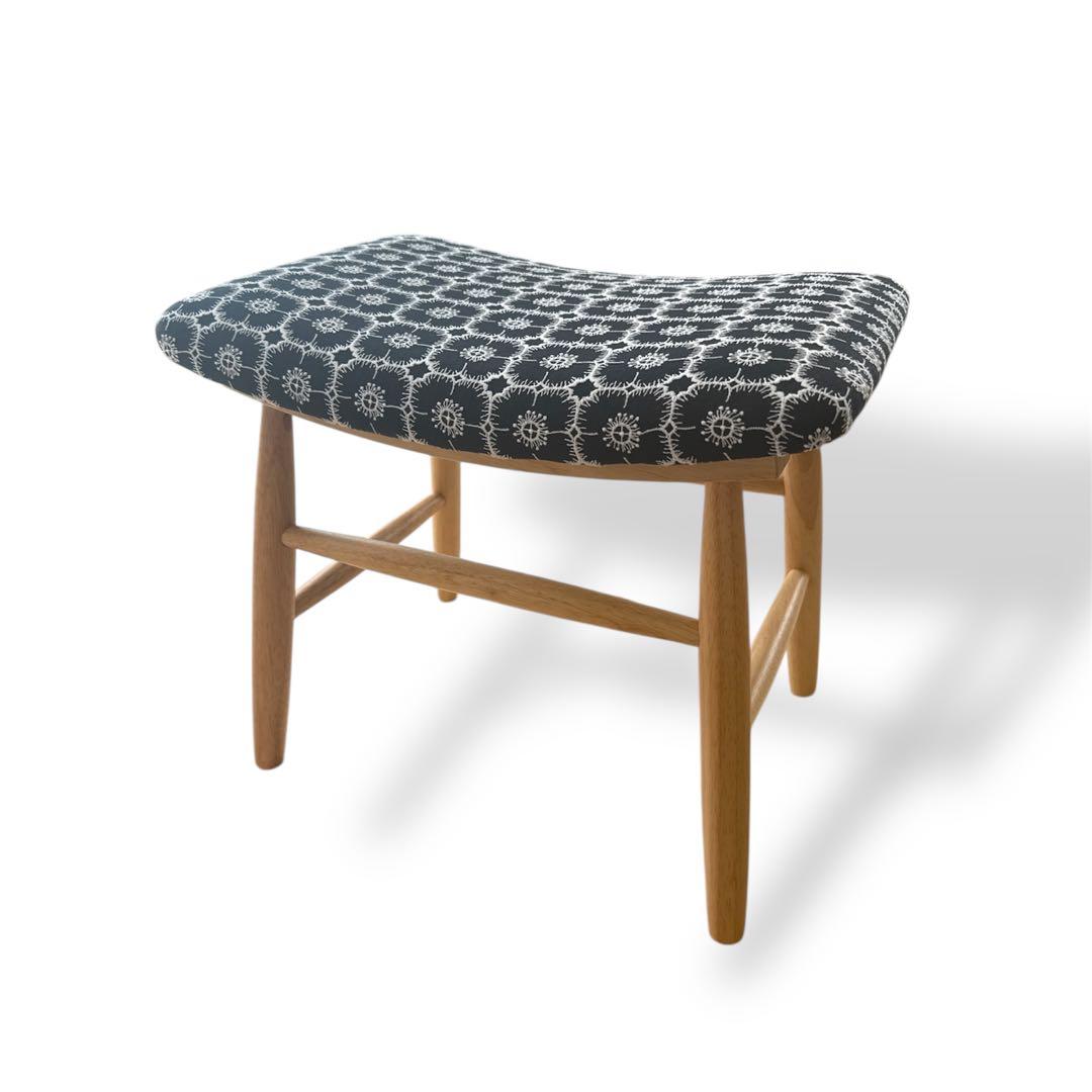 【北欧スタイル】ミナペルホネン生地使用スツール　イス　椅子　オットマン