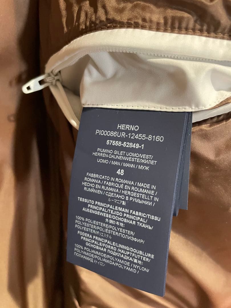 Herno ヘルノリゾート　フード付きダウンベスト ベージュ 48