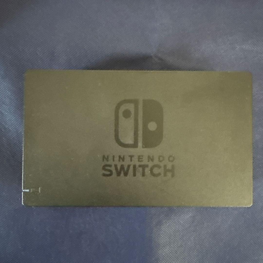 Switch本体完全セット＋ジョイコンLR＋充電器＋携帯用ケース