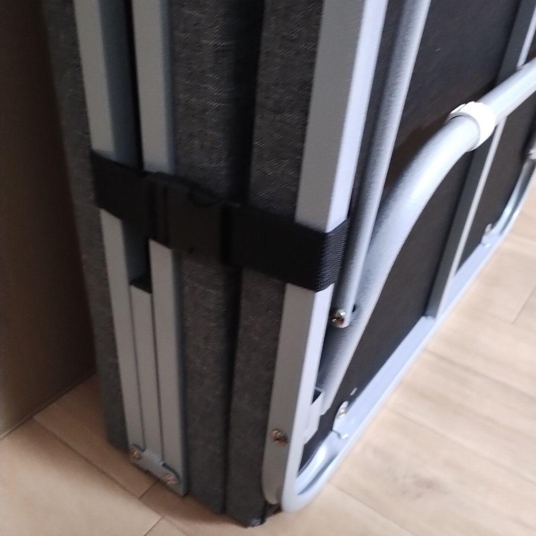 折りたたみベッド シングル キャスター付 200kg耐荷重 　グレー　幅70㎝