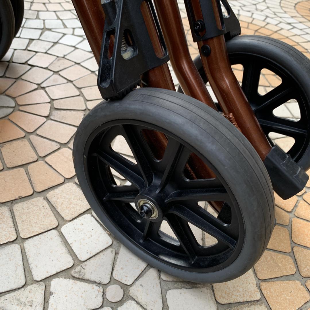 全国送料無料　アロン化成　安寿　折り畳み　歩行車　トライリンク　歩行器　歩行補助