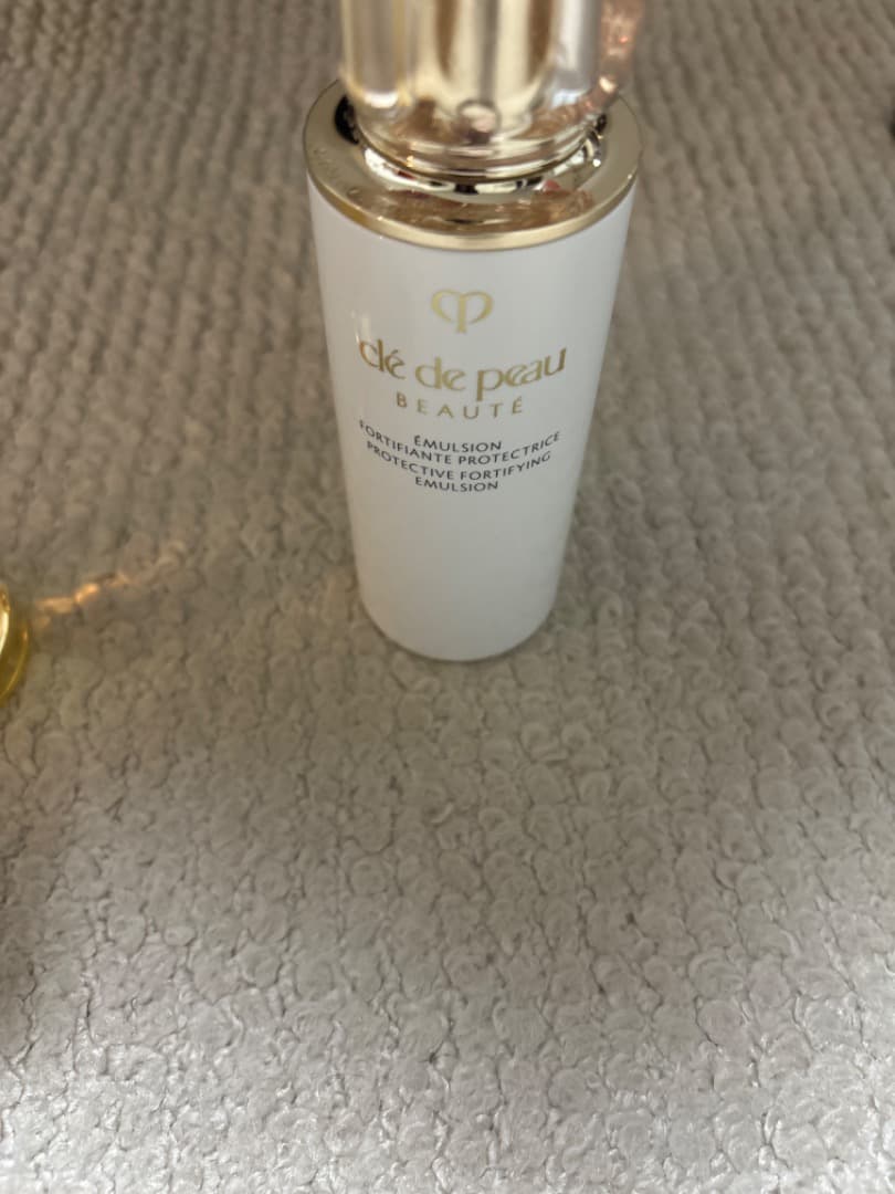 クレドポーボーテ　乳液