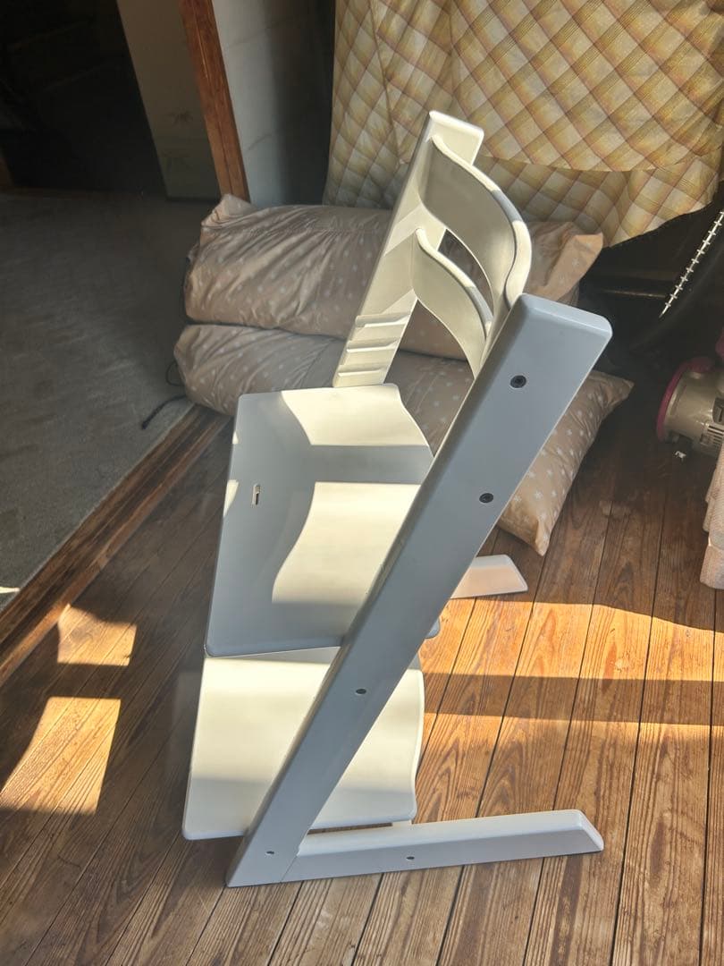 ストッケ　ホワイト ベビーチェア