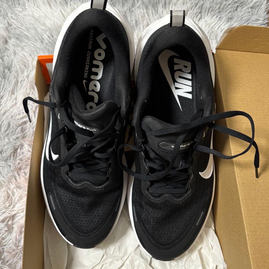 ナイキ ボメロプラス 28cm