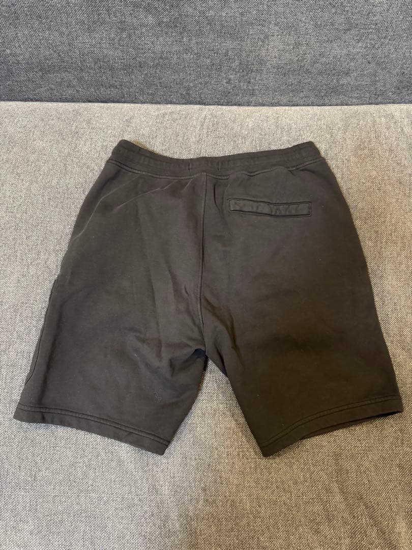 STONE  ブラックショートパンツ 新品タグ付き