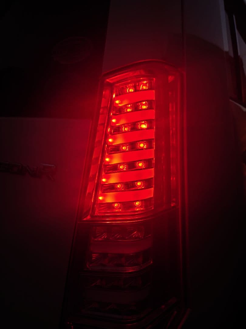 ワゴンR MH23Sテールランプ レッド/クリア