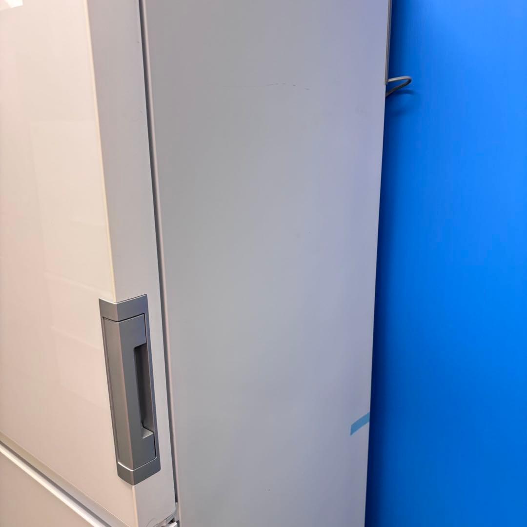 660 SHARP 大型冷蔵庫　どっちもドア　300L強　自動製氷　小型　格安