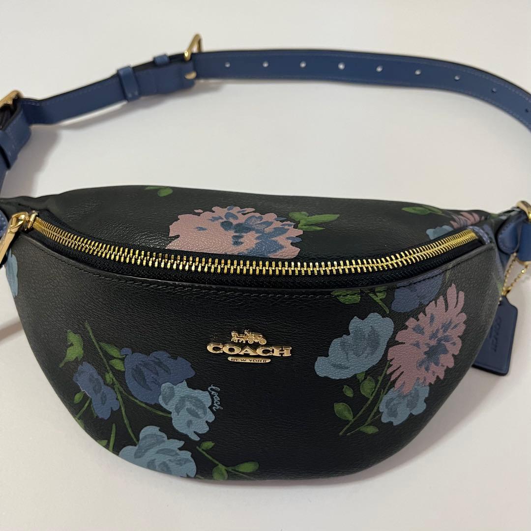 希少✨極美品✨コーチ　ボディバッグ　ウエスト　フローラル　花柄　レザー　濃紺