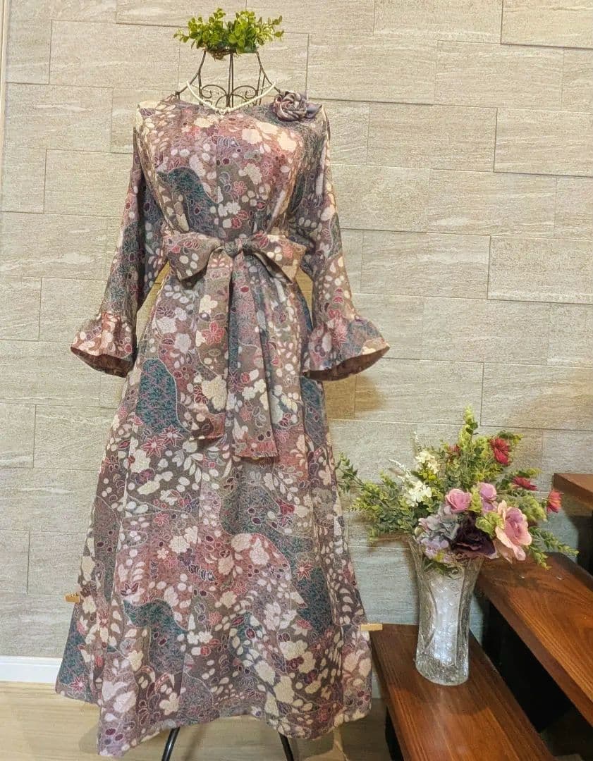 A272着物リメイク辻が花柄Aラインワンピース★リボン・ブローチ