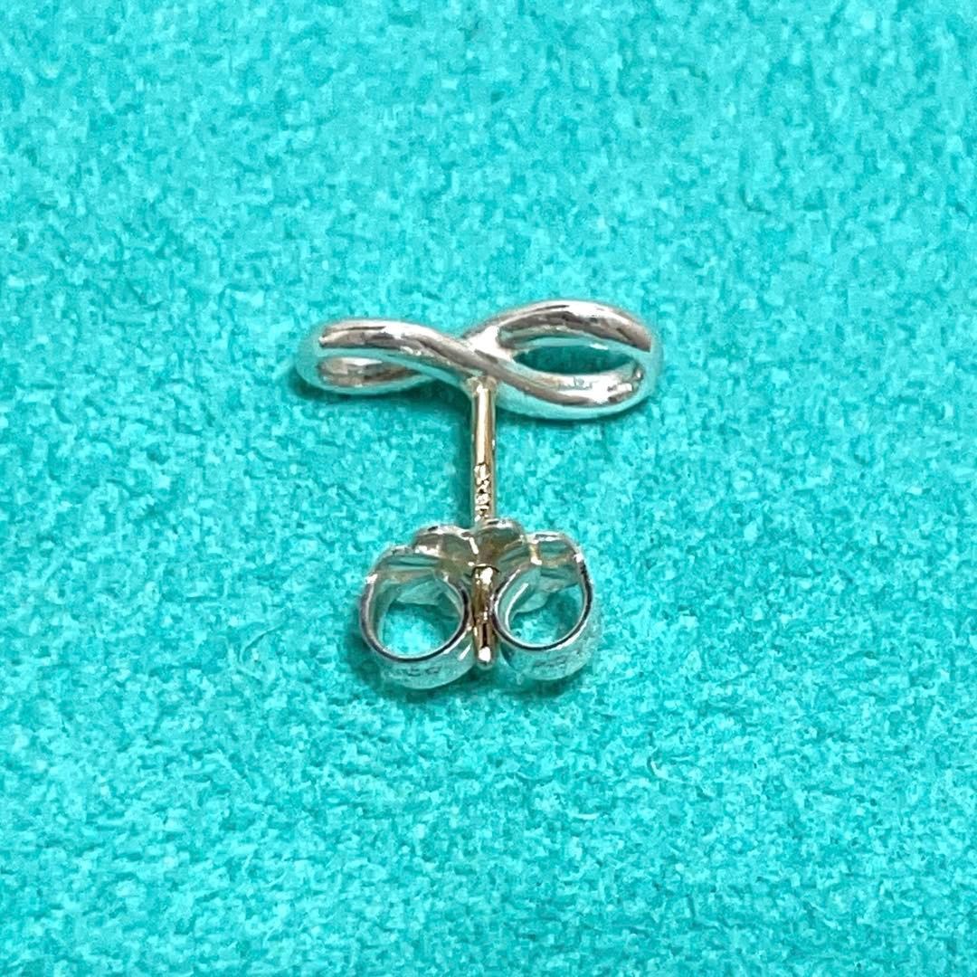 【極美品】ティファニー　インフィニティピアス片耳　メンズ/レディース　巾着袋付属