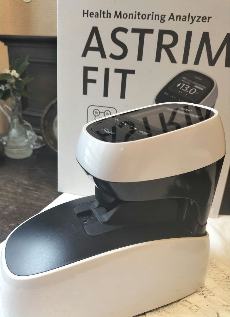 アストリムフィット　健康モニタリング装置　ASTRIM FITヘモグロビン測定器