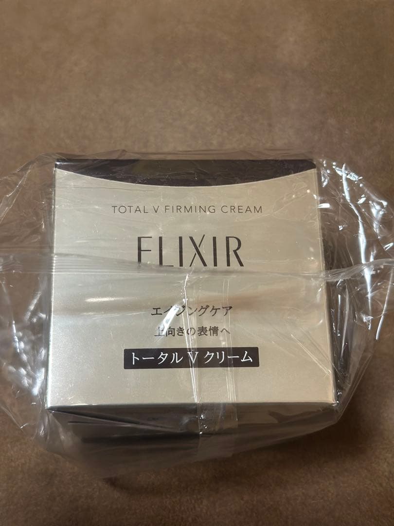 エリクシール　トータルVファーミングクリーム　50g
