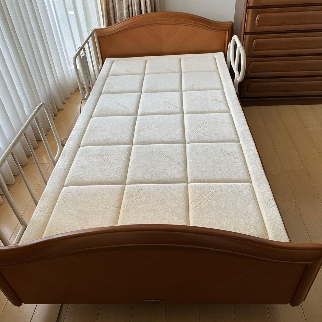 パラマウントベッド シングルサイズ　マット付き