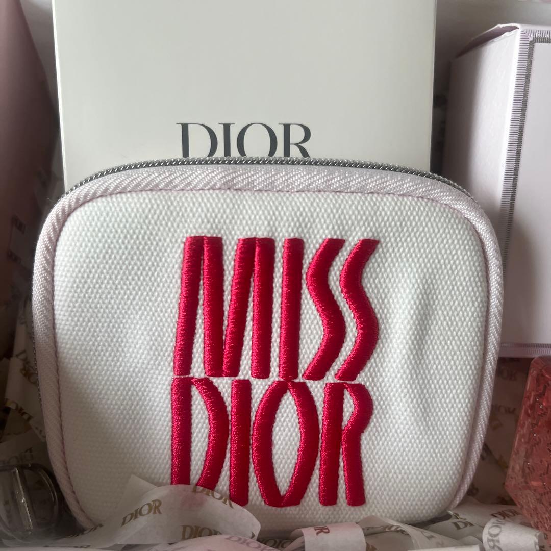 Miss Dior パルファム 新品　香水サンプル3本入りポーチ付きセット限定品