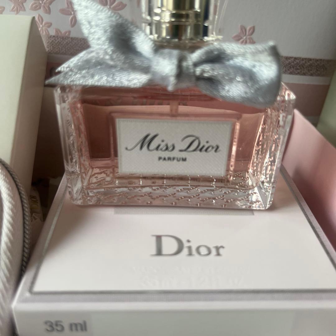 Miss Dior パルファム 新品　香水サンプル3本入りポーチ付きセット限定品