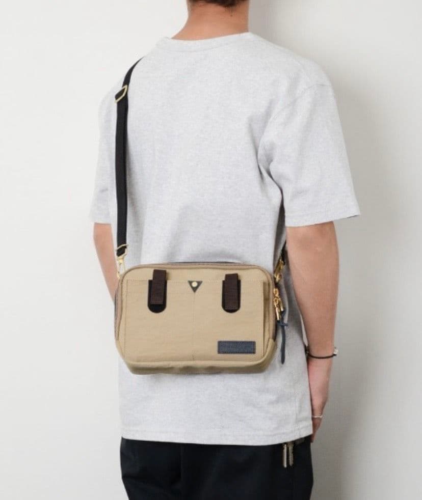 未使用に近い　マスターピース　link ショルダーバッグ　スクエア　ユニセックス