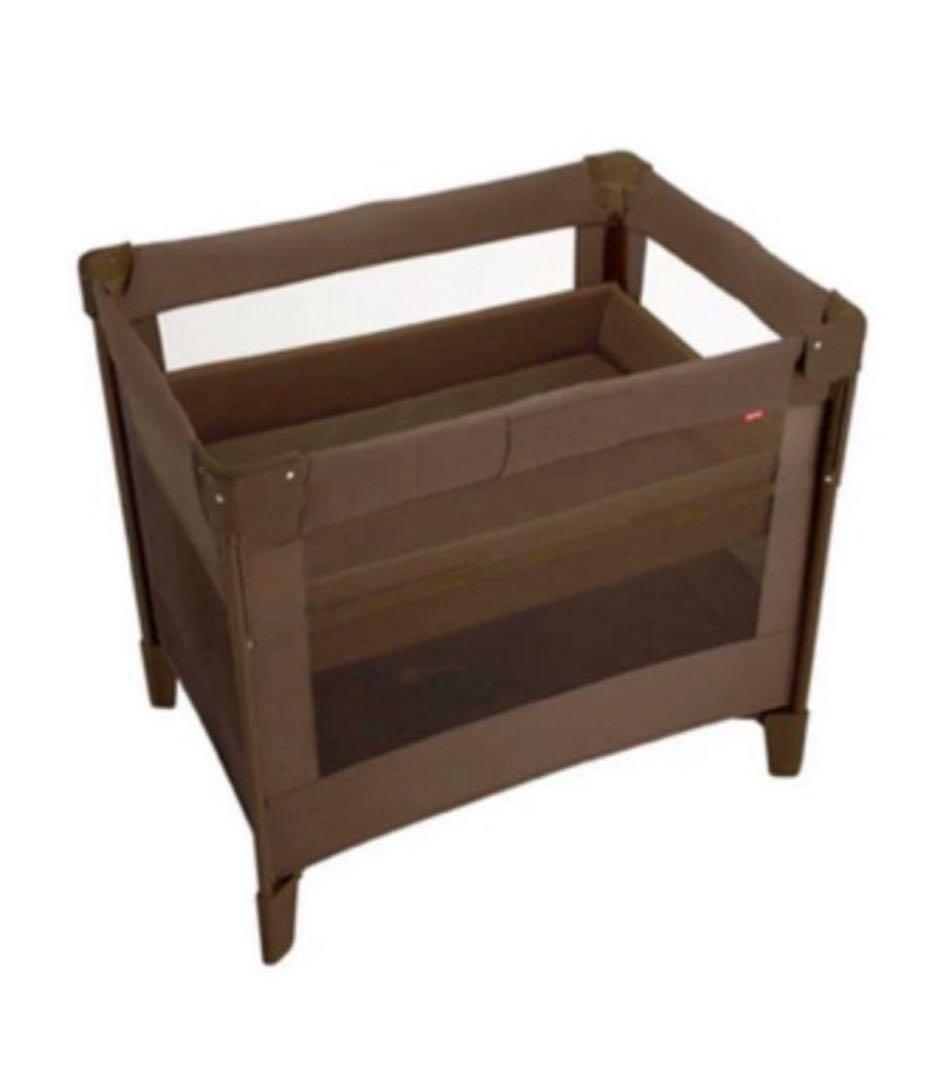 美品！ココネルエアープラス　アップリカ　ブラウン チョコレート　ベビーベッド