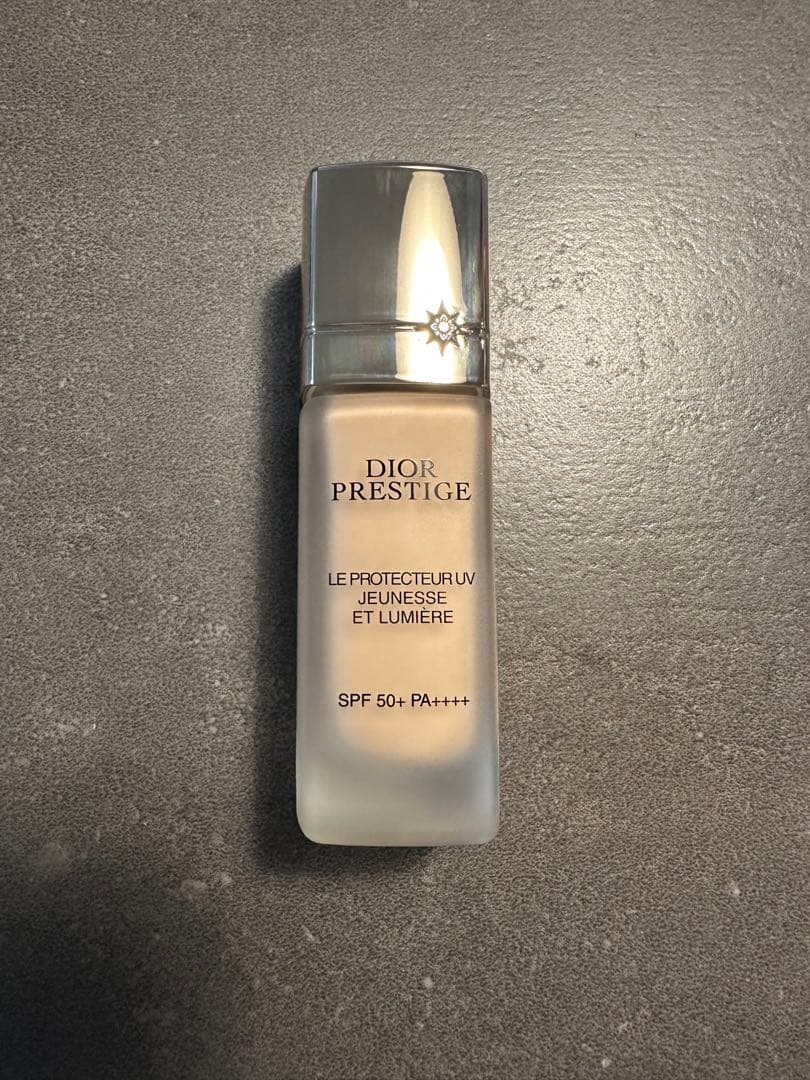 Dior プレステージ ホワイトルプロテクターUVルミエールBB 01