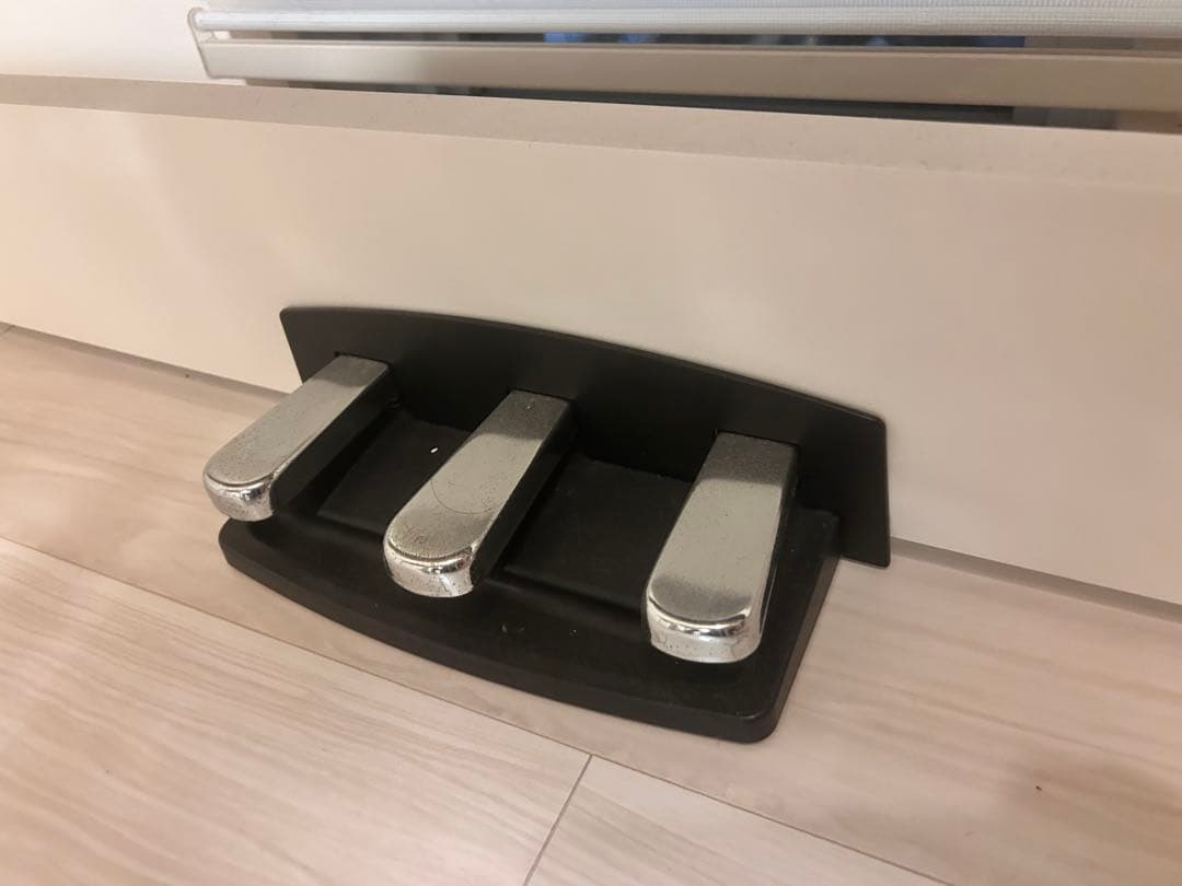 KORG G1 Air ホワイト デジタルピアノ 椅子２つ付き　[引き取り限定]