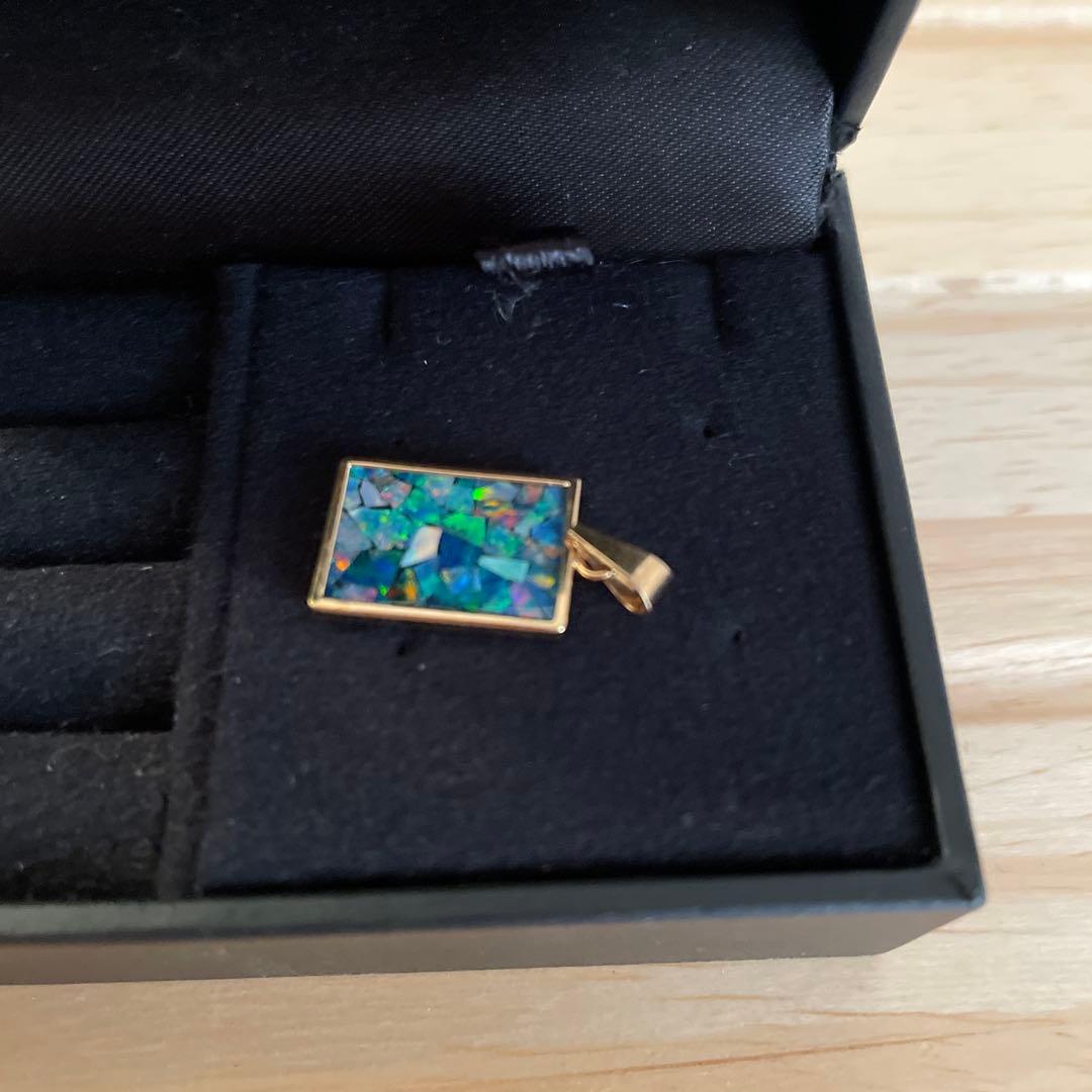 オパール 長方形チャーム k18YG ネックレストップ