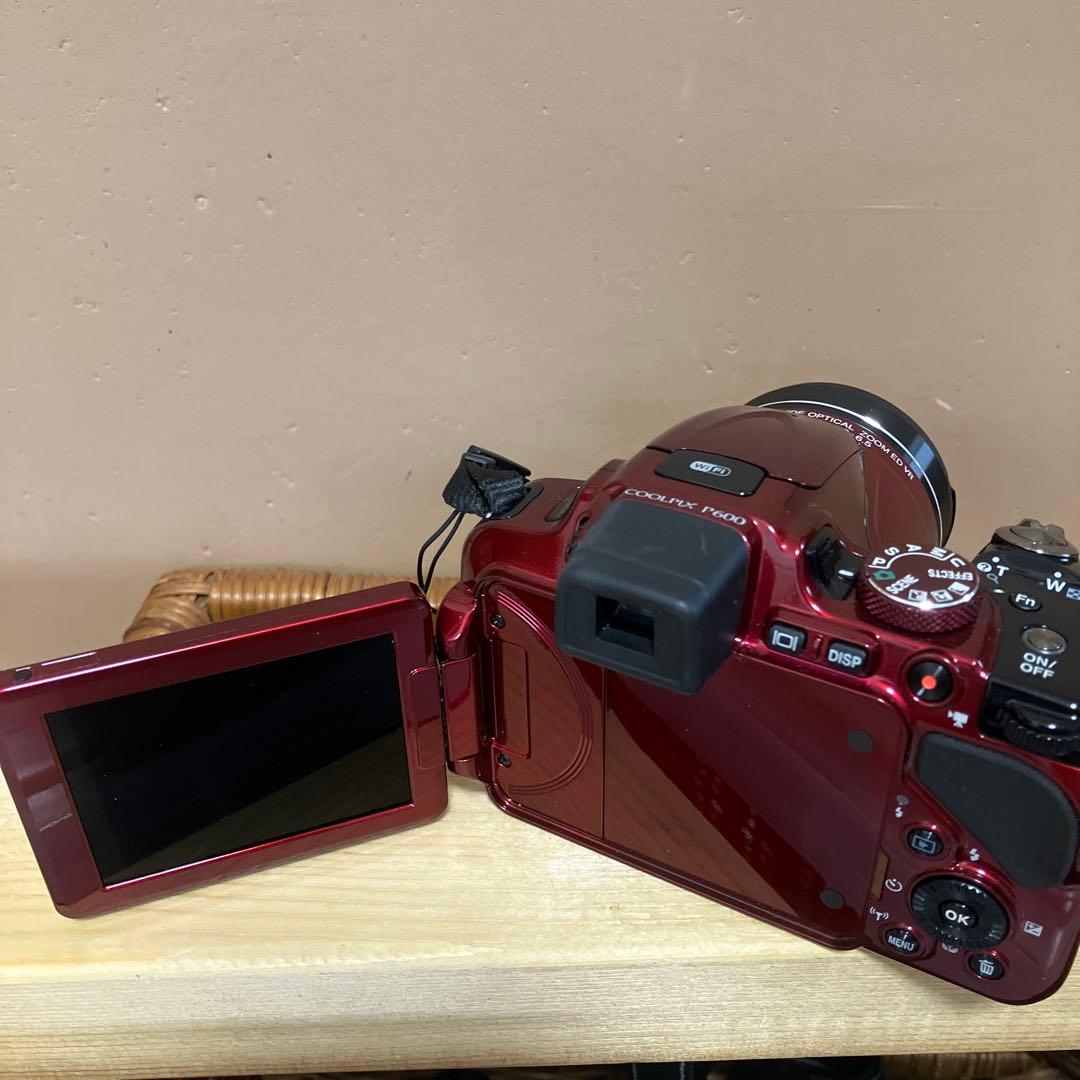 Nikon COOLPIX P600 光学60倍 コンデジ　予備バッテリー付き