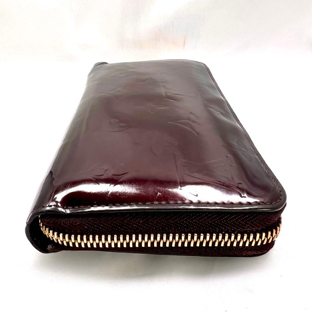 ルイヴィトン ヴェルニ アマラント ジッピーウォレット モノグラムM93522