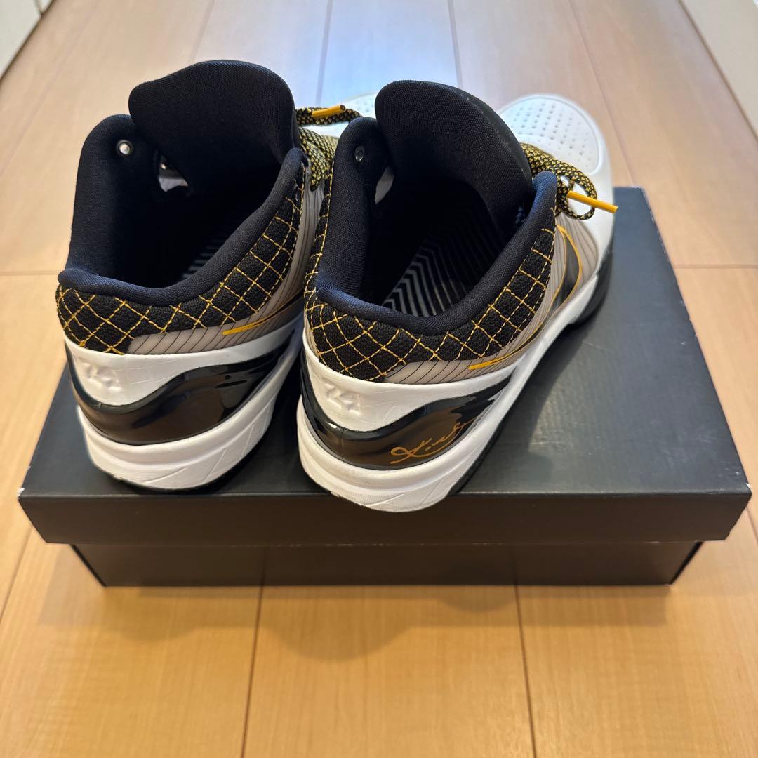 サ*ヤ様 NIKE コービー 4 PROTRO WHITE/BLACK DEL