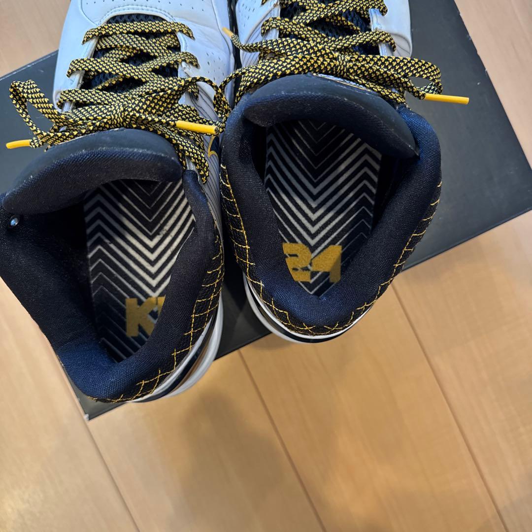 サ*ヤ様 NIKE コービー 4 PROTRO WHITE/BLACK DEL