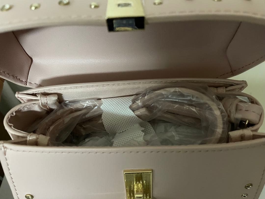 CELFORD リュタン ビジュースタッズポシェット ライトピンク