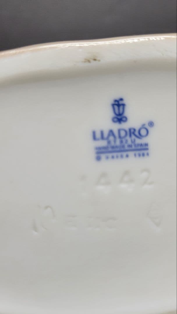 リヤドロ LLADRO にらめっこ にらみあい 猫とカエル 陶器 置物 廃盤