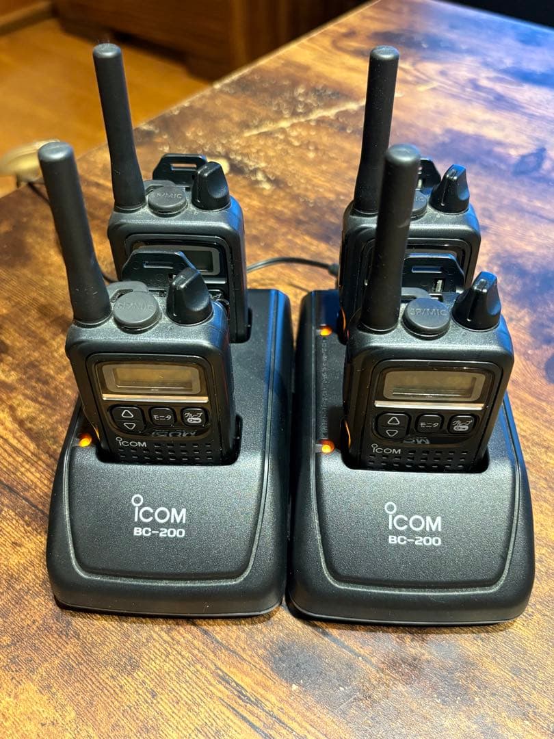 アイコム トランシーバー IC-4300 ＋充電器・インカム付き 4台セット