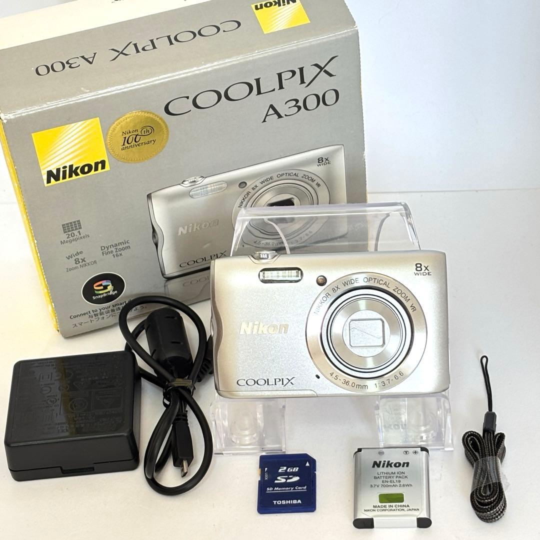 【美品】Nikon coolpix A300 ニコン　デジガメ　SDカード2GB