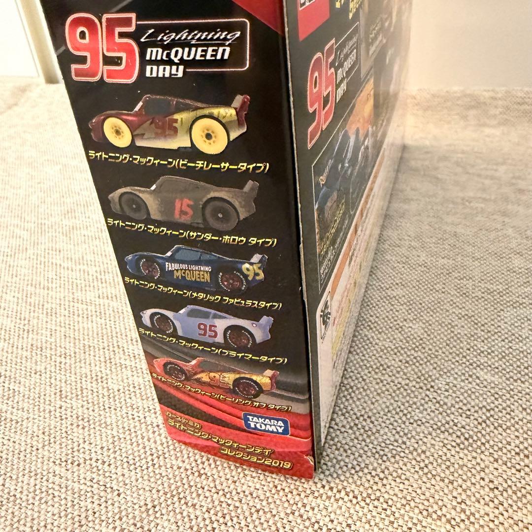 トミカ カーズ ライトニングマックイーン コレクション2019 新品