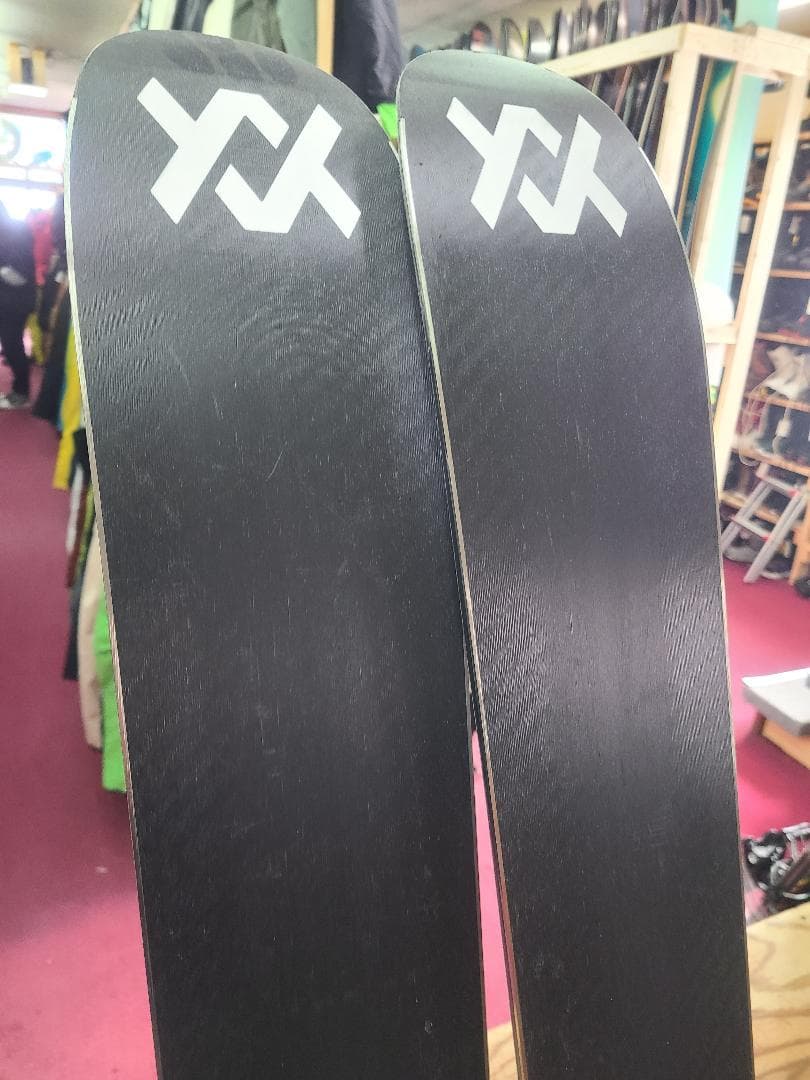 191cm VOLKL MANTRA 102 + DUKE PT16 + シール