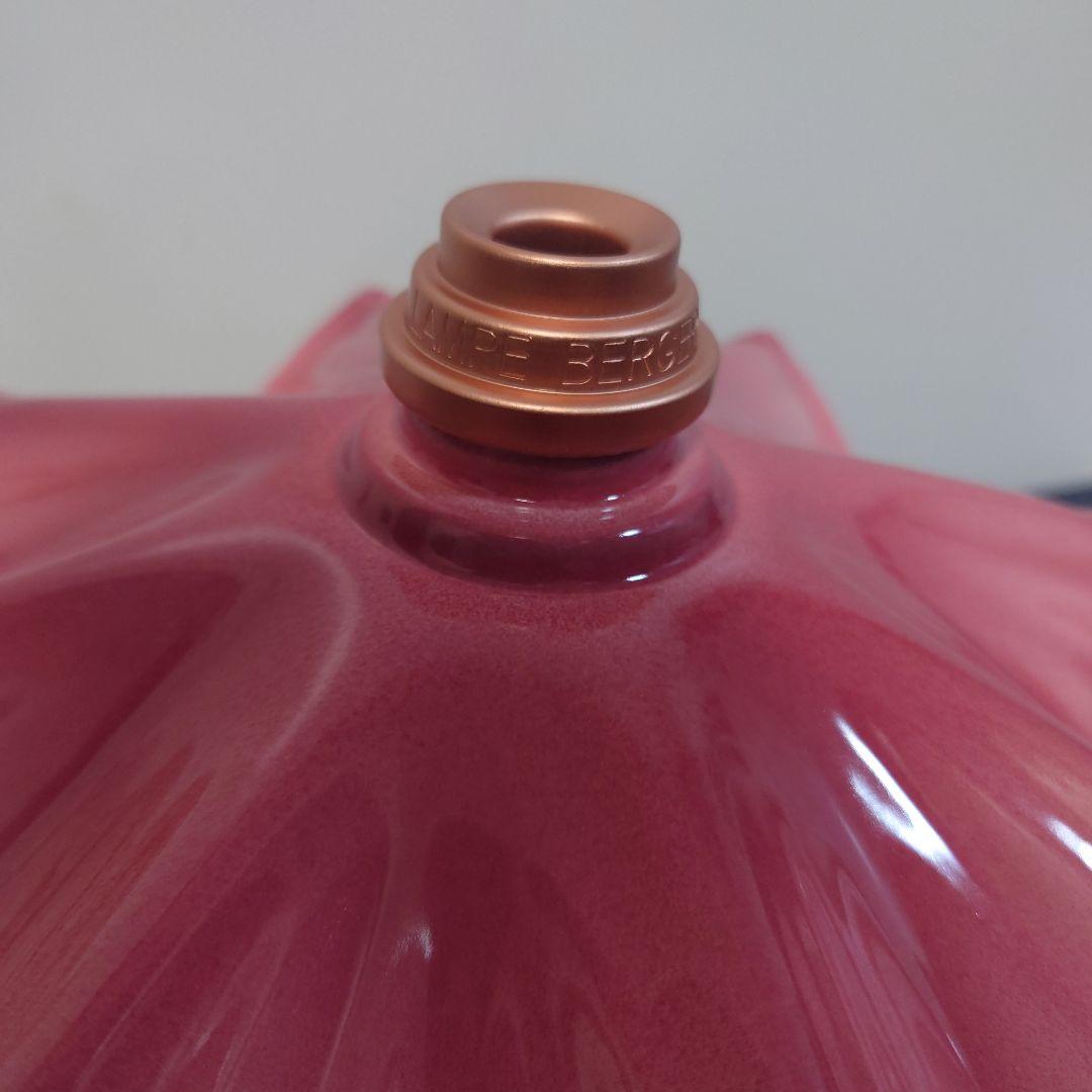 ランプベルジェ　蓮の花