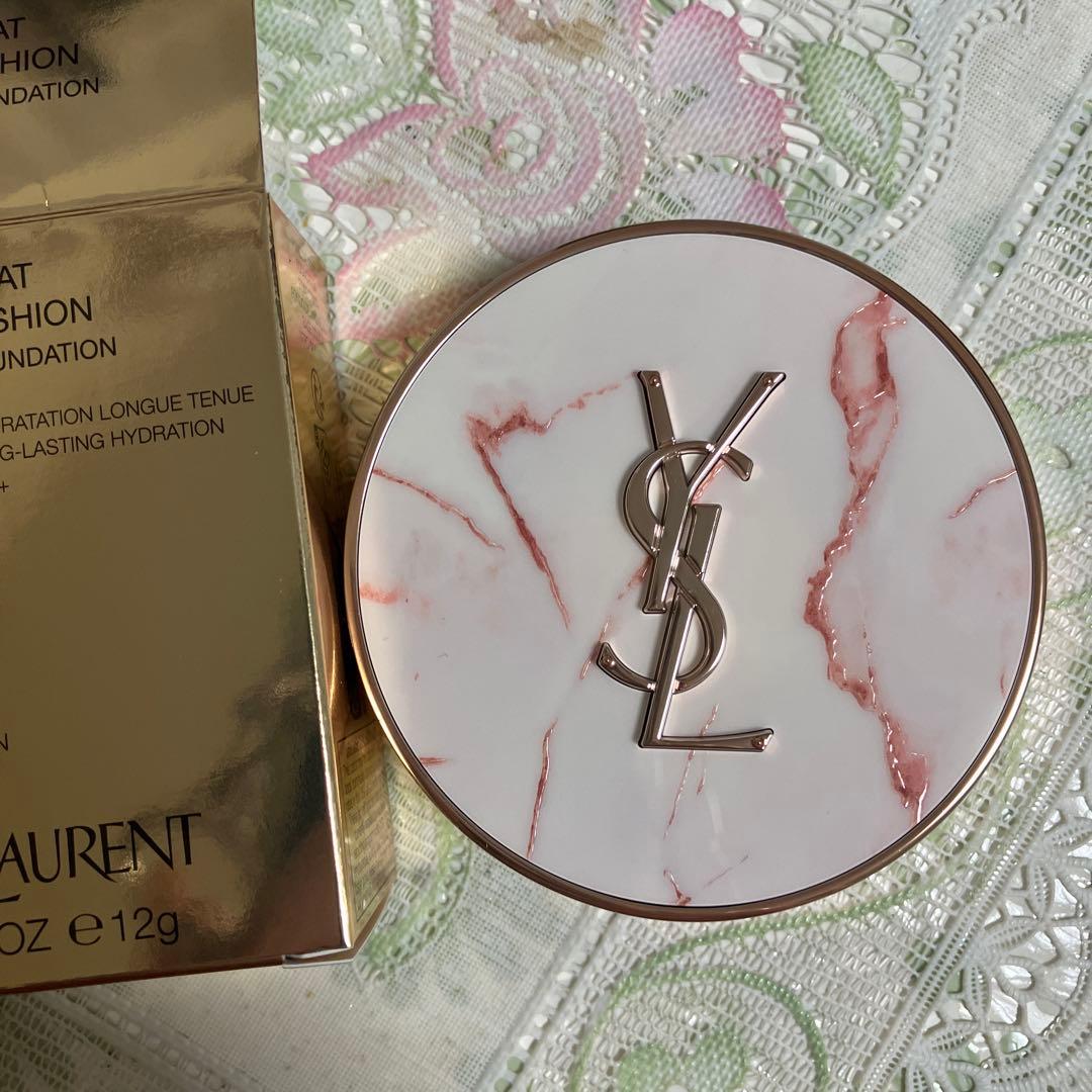 新品、未使用　YSL ラディアントタッチグロウパクト B10
