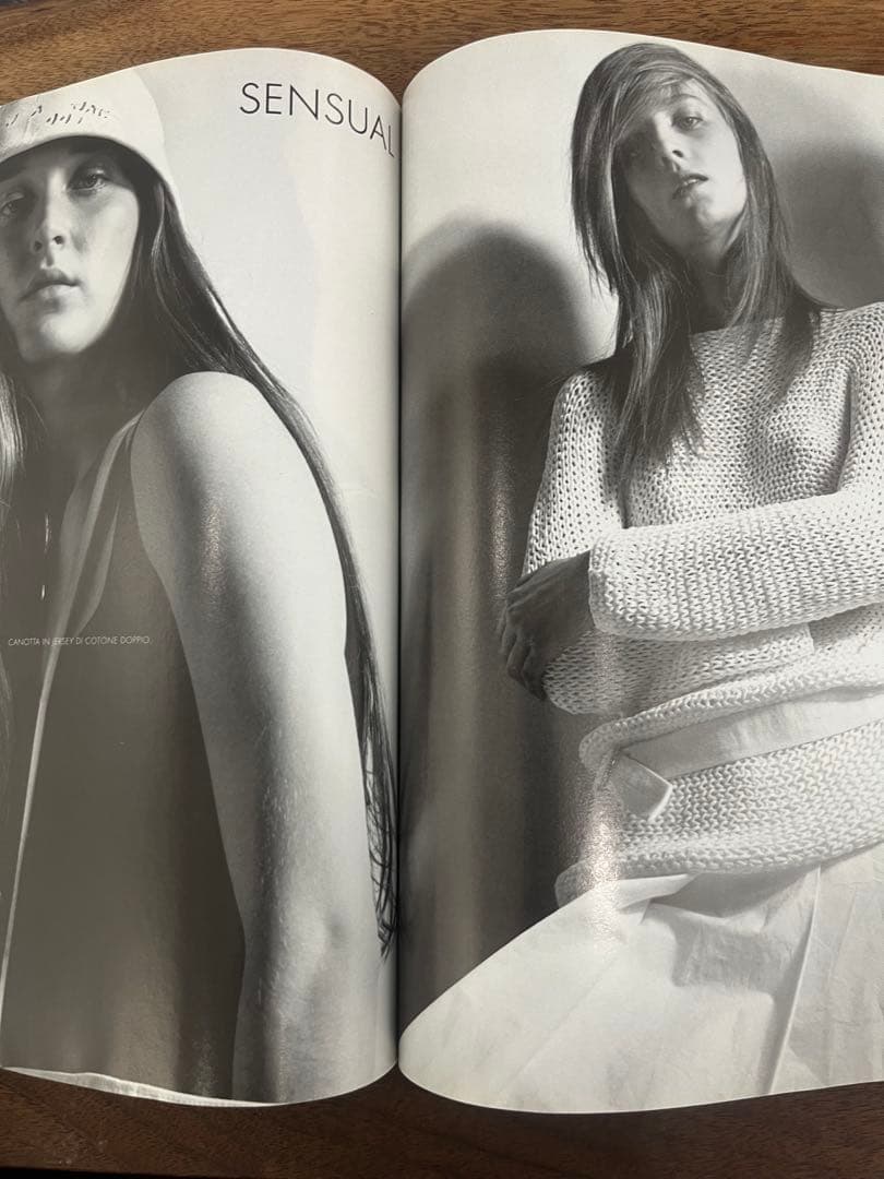 女性情報誌 Vogue Italia February 1999 colour issue