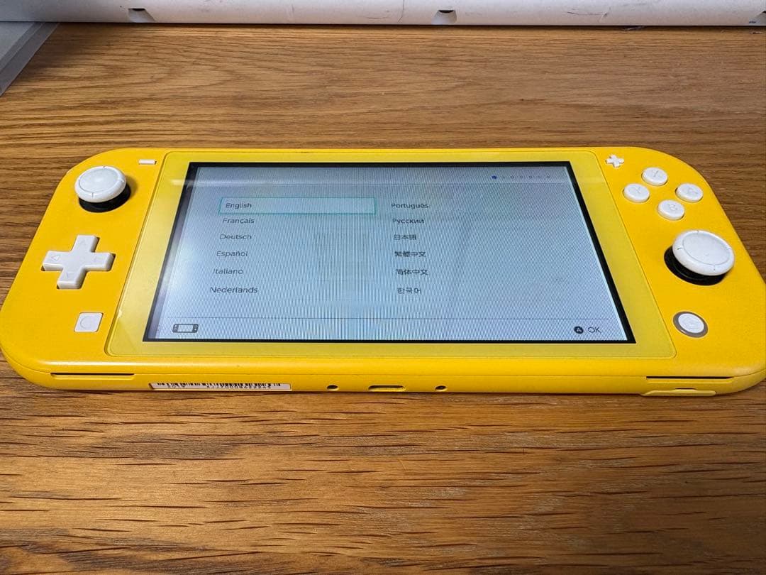 Nintendo Switch Lite イエロー