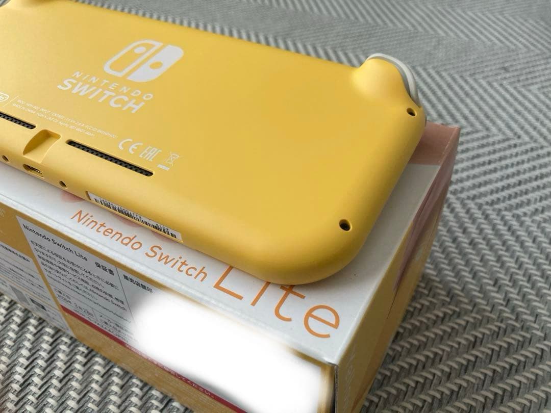 Nintendo Switch Lite イエロー　ケース付き