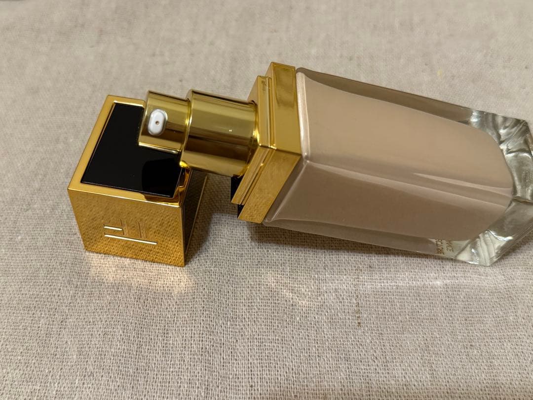 トムフォード　アーキテクチャーラディアンスハイドレーティングファンデーション