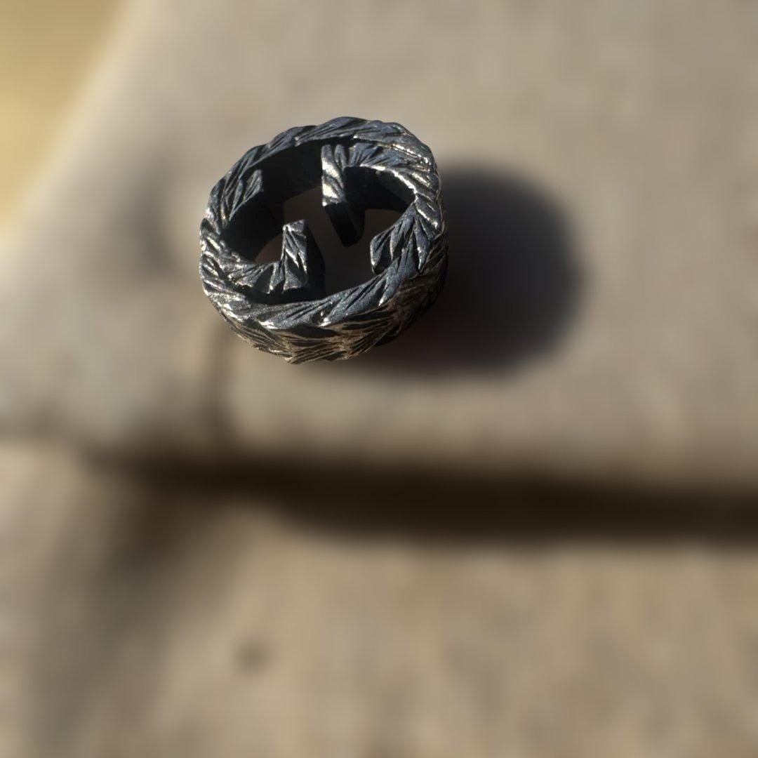 K*.様 GUCCI シルバー ツイストデザイン ピアス