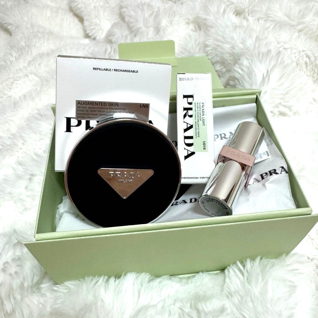 プラダ リップ クッションファンデ PRADA