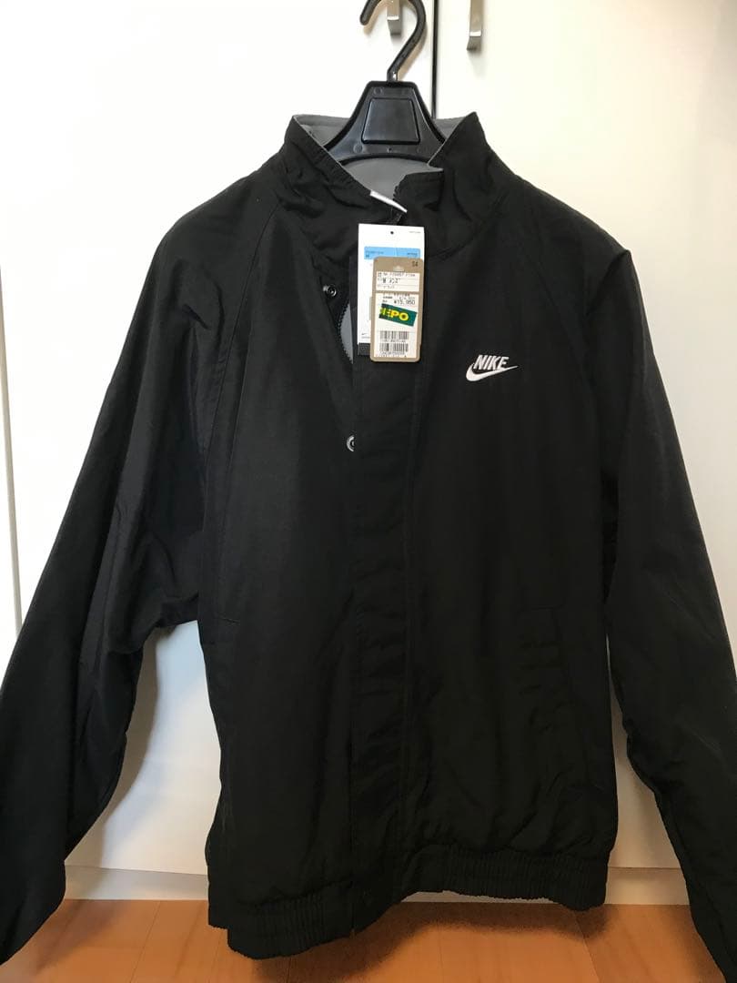 新品、未使用　Nike ナイロンジャケット FZ0657-010 M ブラック