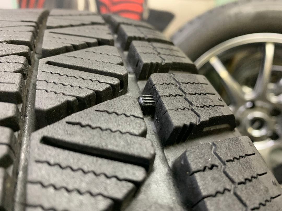 新春！225/60R18　ブリザック　DM-V3　即装着可能