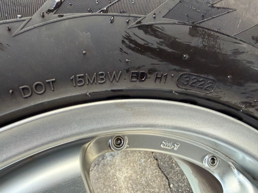 265/65/Ｒ17 スタッドレス　タイヤ ホイールセット 4本