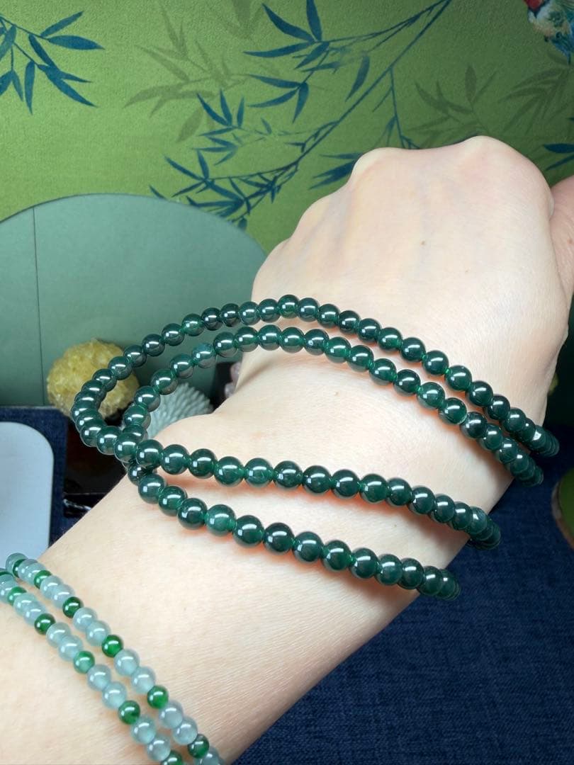 新入荷❣️天然本翡翠　瑞々しい氷藍緑色翡翠ネックレス 鑑定書付き