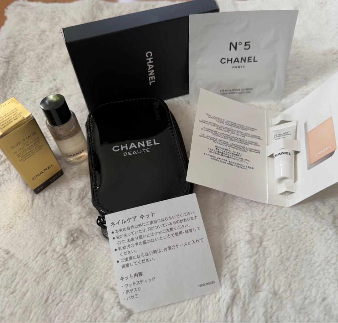 CHANELコスメ＋ノベリティ　クリスマスコフレありセット　おまけ付　中古