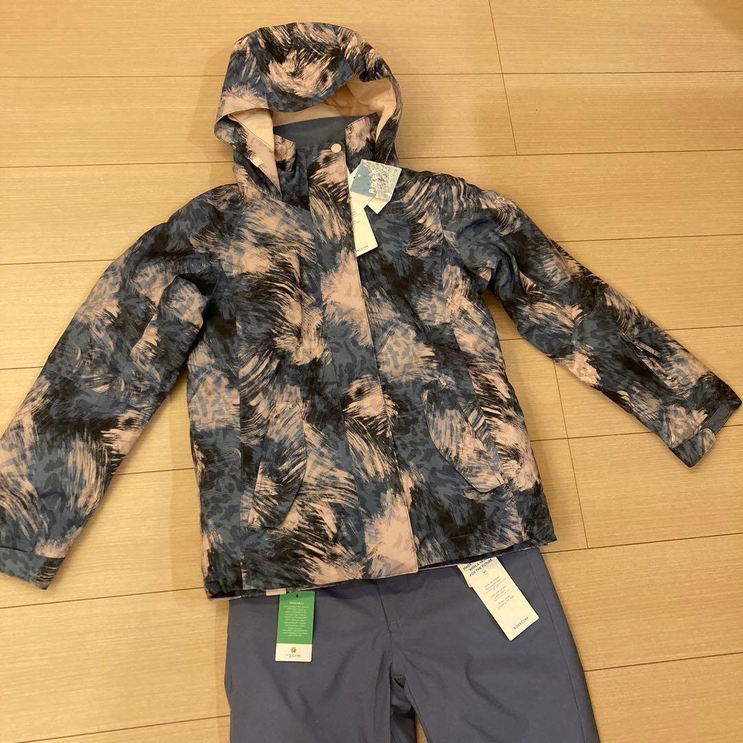 新品 ROXY スキーウェア上下 150