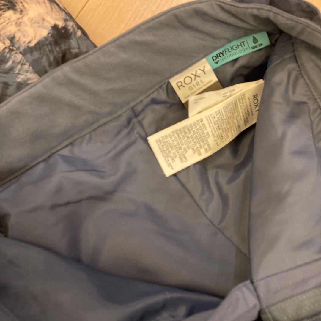 新品 ROXY スキーウェア上下 150