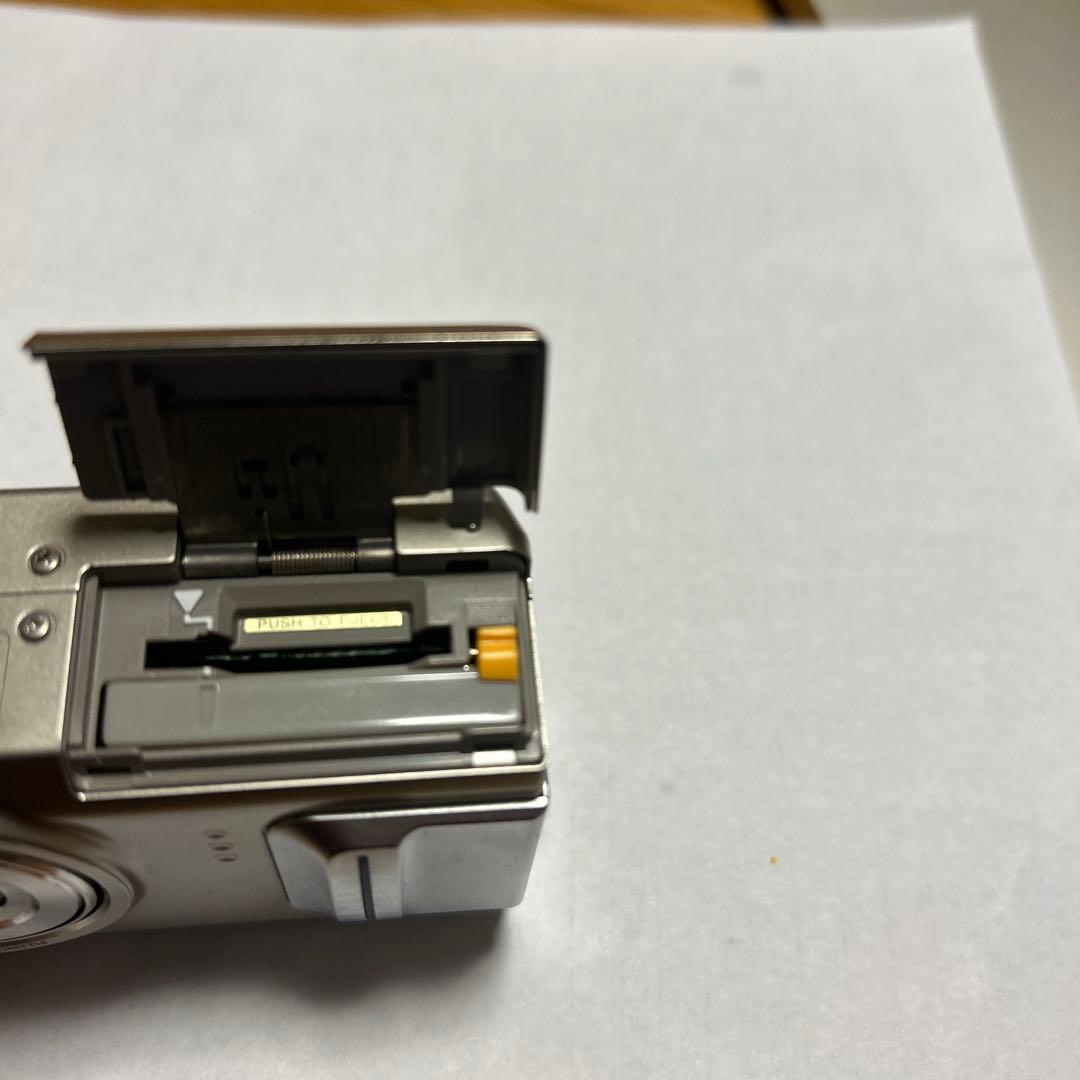 デジタルカメラ FUJIFILM finepix F810